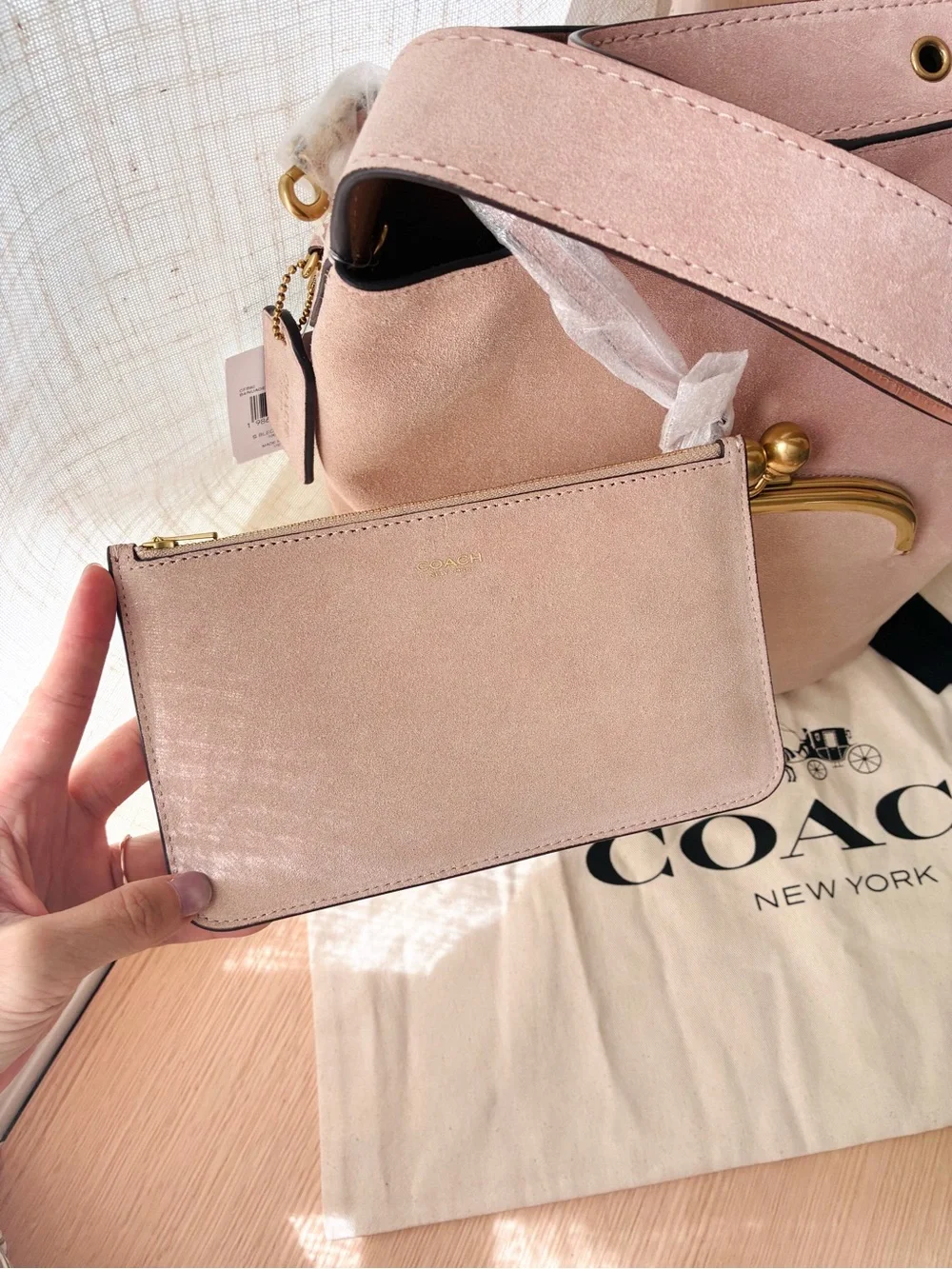 NWT🍑Coach Bleecker Suede Bucket Bag With Kisslock CFB82 Nuage Dusty Pink Nude